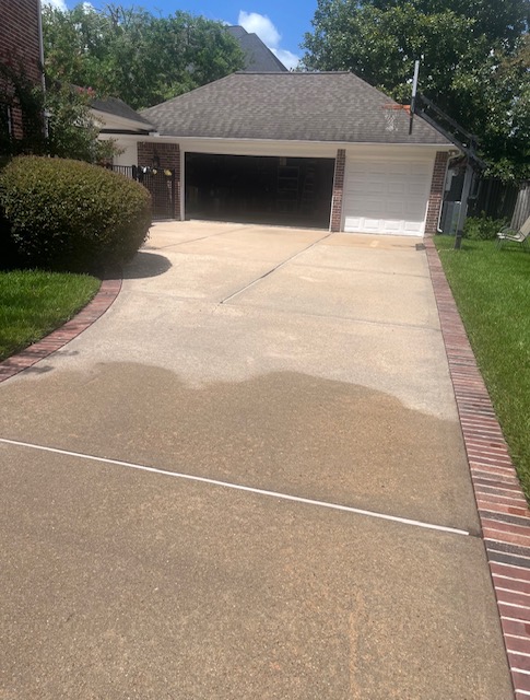 Aqua Clean pressure washed driveway